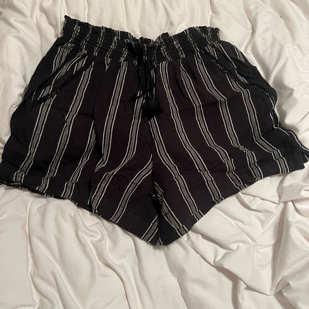 Striped flowy beach shorts!